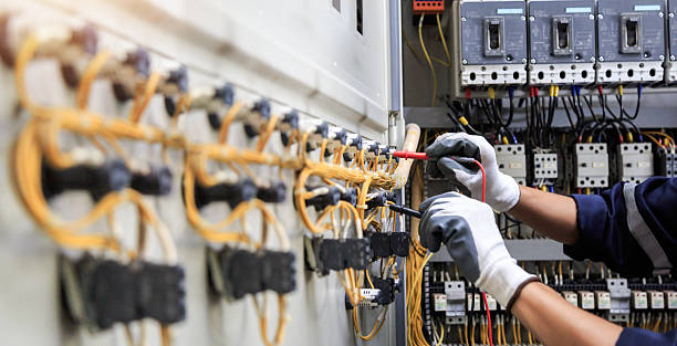 Professional Electrician technician working in Boswell, PA